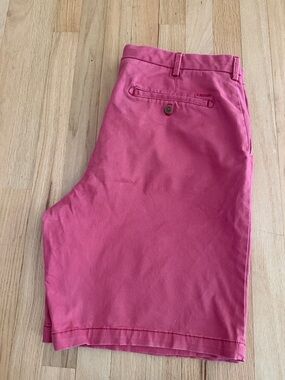 Brooks Brothers Coral Pink Flat-Front Men’s Chino Shorts